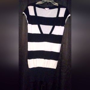 xhilaration shirt size XXL. Black and white strips